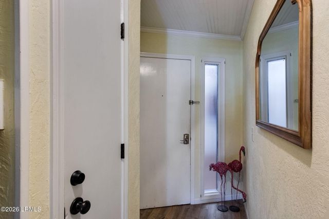 40 Folly Field Rd Apt A113, Hilton Head Island, SC 29928