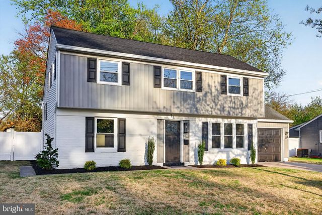 16 BRIARCLIFF RD, Marlton, NJ 08053