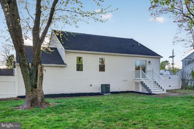 16 BRIARCLIFF RD, Marlton, NJ 08053