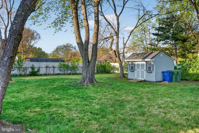 16 BRIARCLIFF RD, Marlton, NJ 08053