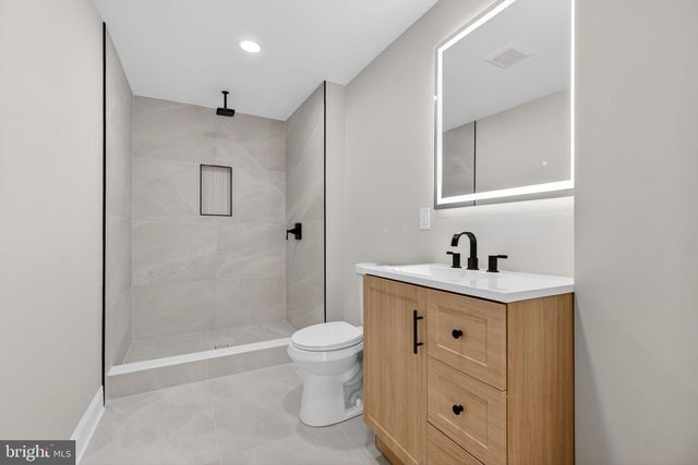 16 BRIARCLIFF RD, Marlton, NJ 08053