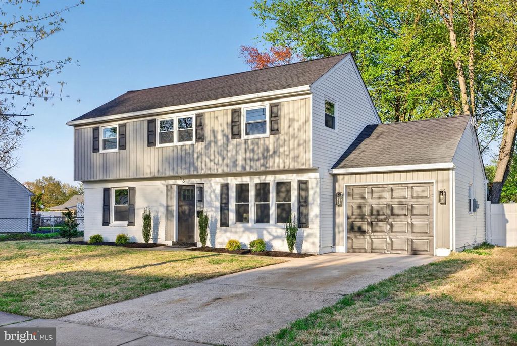 16 BRIARCLIFF RD, Marlton, NJ 08053
