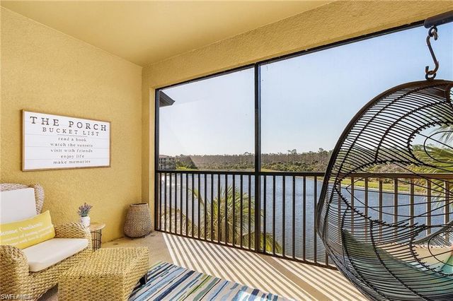 9731 Acqua CT # 543, Naples, FL 34113