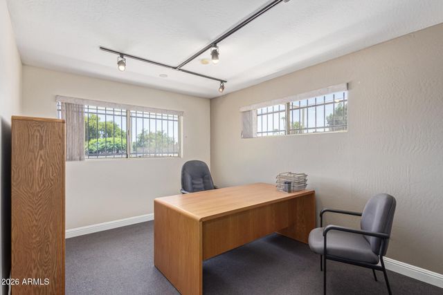 8545 N BLACK CANYON Highway, Phoenix, AZ 85021