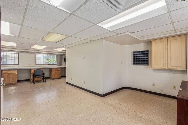 8545 N BLACK CANYON Highway, Phoenix, AZ 85021