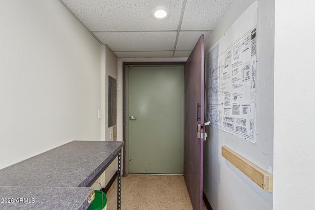 8545 N BLACK CANYON Highway, Phoenix, AZ 85021