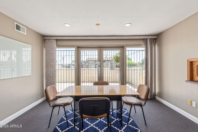 8545 N BLACK CANYON Highway, Phoenix, AZ 85021