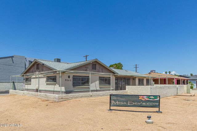 8545 N BLACK CANYON Highway, Phoenix, AZ 85021