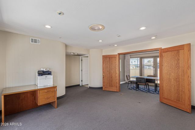 8545 N BLACK CANYON Highway, Phoenix, AZ 85021