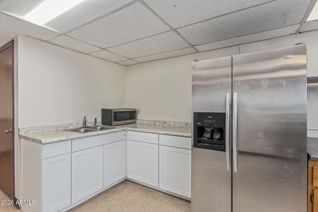 8545 N BLACK CANYON Highway, Phoenix, AZ 85021