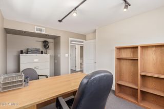 8545 N BLACK CANYON Highway, Phoenix, AZ 85021