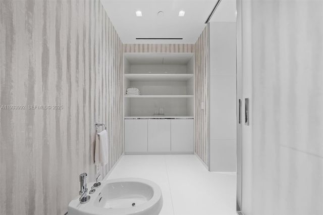 9999 Collins Ave 12E, Bal Harbour, FL 33154