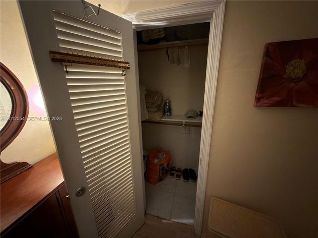 4635 NW 44th St, Tamarac, FL 33319
