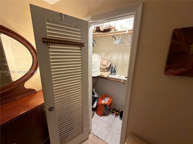 4635 NW 44th St, Tamarac, FL 33319
