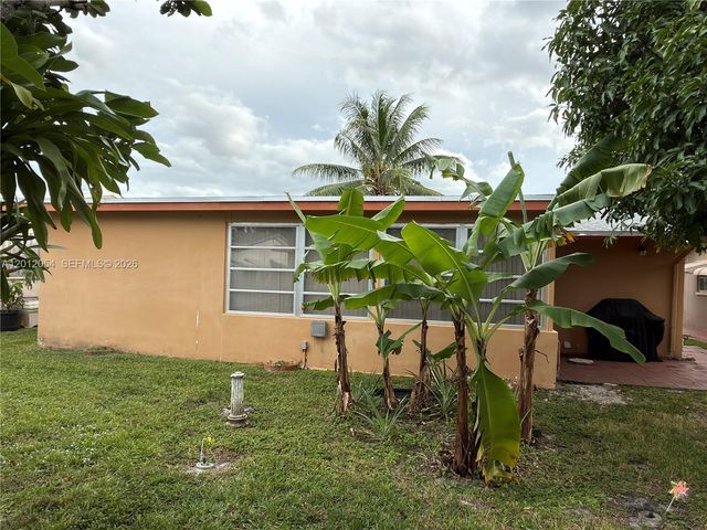 4635 NW 44th St, Tamarac, FL 33319