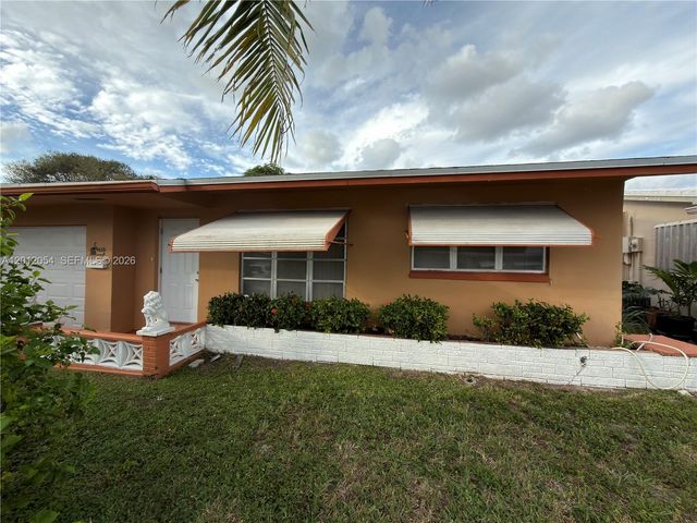 4635 NW 44th St, Tamarac, FL 33319