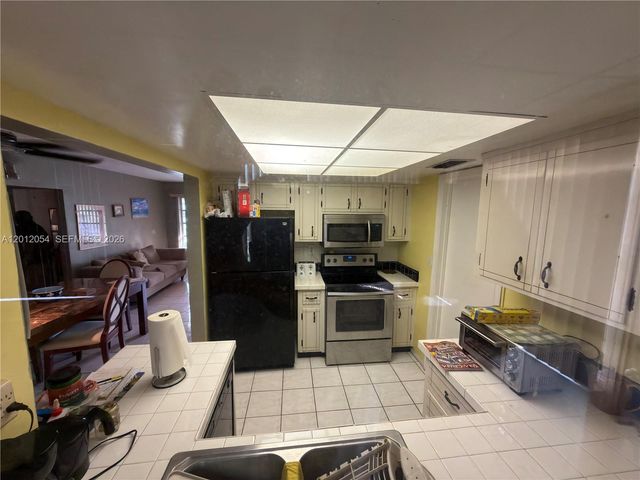 4635 NW 44th St, Tamarac, FL 33319