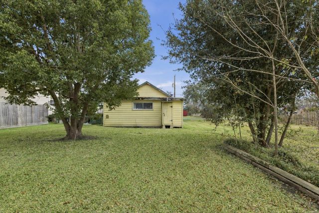 408 Edgar Street, La Marque, TX 77568