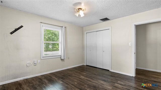 725 W Klingemann Street, New Braunfels, TX 78130