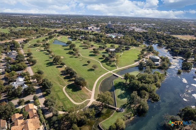 725 W Klingemann Street, New Braunfels, TX 78130