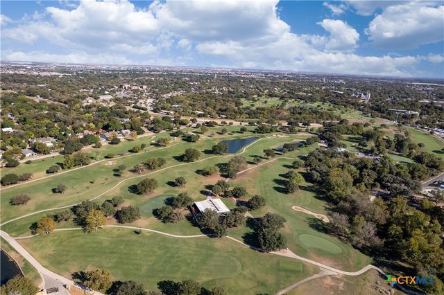 725 W Klingemann Street, New Braunfels, TX 78130