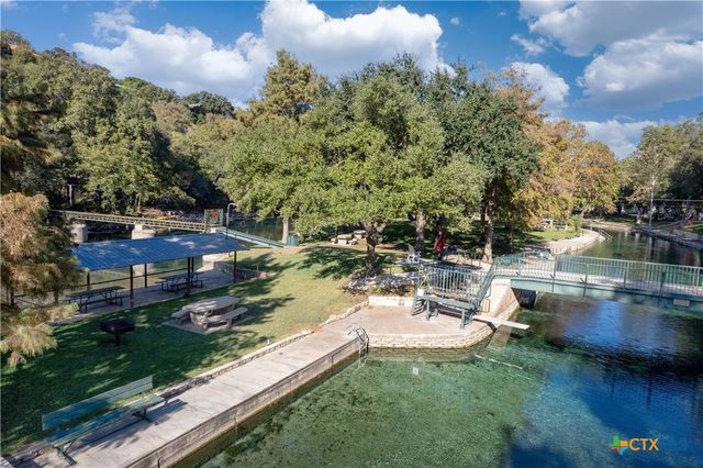 725 W Klingemann Street, New Braunfels, TX 78130