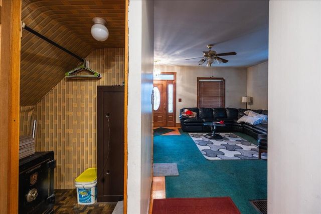 35457 Brush Street, Wayne, MI 48184