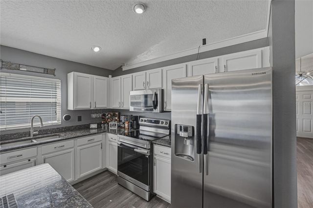 7845 MERCHANTVILLE CIRCLE, Zephyrhills, FL 33540