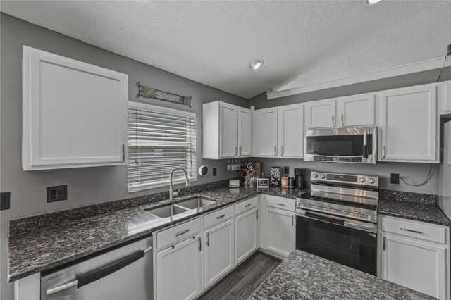 7845 MERCHANTVILLE CIRCLE, Zephyrhills, FL 33540