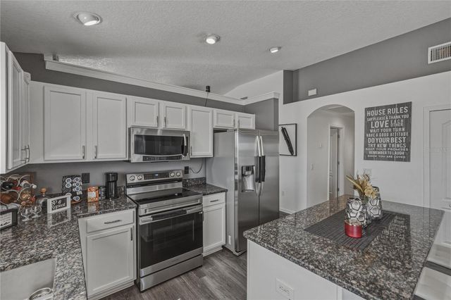 7845 MERCHANTVILLE CIRCLE, Zephyrhills, FL 33540