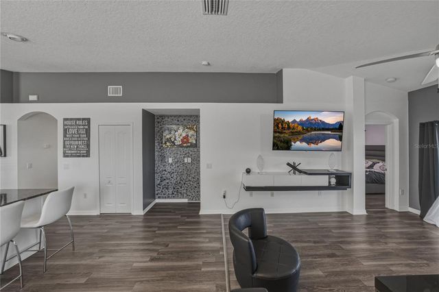 7845 MERCHANTVILLE CIRCLE, Zephyrhills, FL 33540