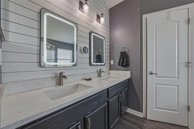 7845 MERCHANTVILLE CIRCLE, Zephyrhills, FL 33540