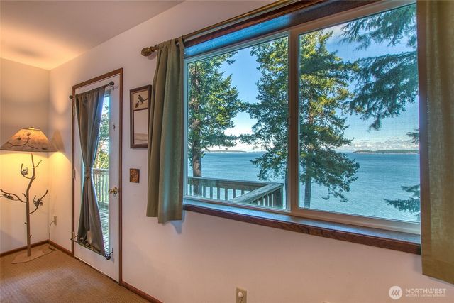 673 Raccoon Point Road, Orcas Island, WA 98245