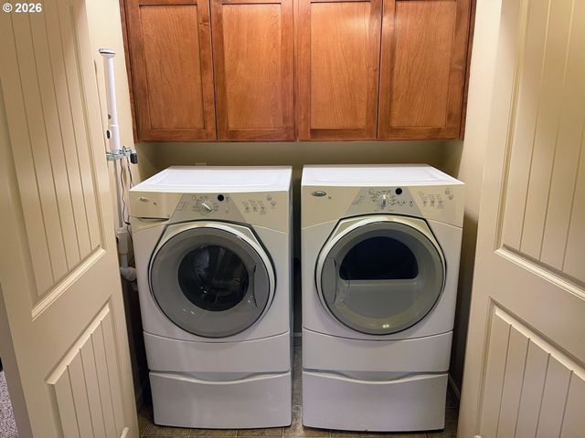 606 E JOHNSON St, Carlton, OR 97111