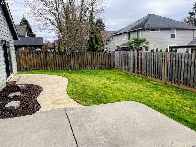 606 E JOHNSON St, Carlton, OR 97111