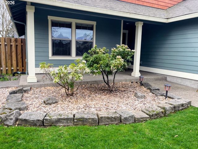 606 E JOHNSON St, Carlton, OR 97111