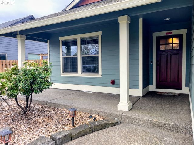 606 E JOHNSON St, Carlton, OR 97111