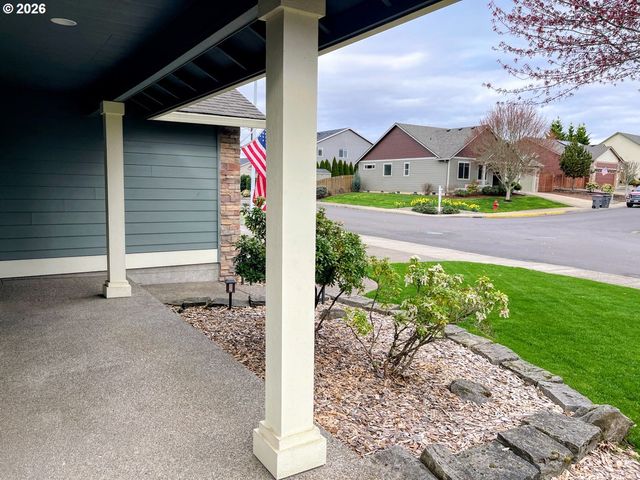 606 E JOHNSON St, Carlton, OR 97111