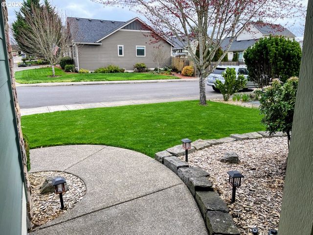 606 E JOHNSON St, Carlton, OR 97111