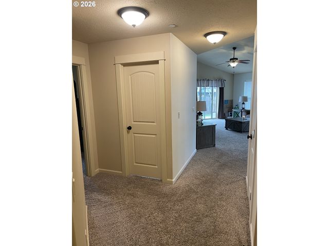 606 E JOHNSON St, Carlton, OR 97111