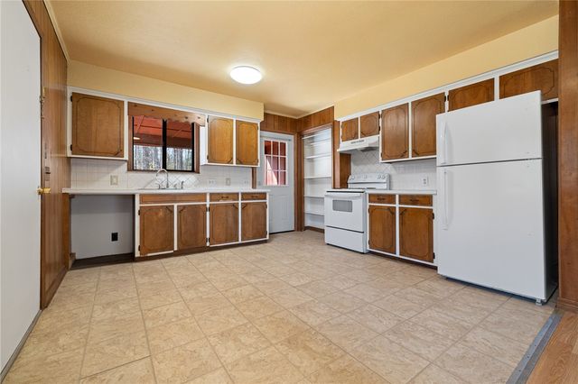 243 Lynnwood Drive, Diamond City, AR 72644