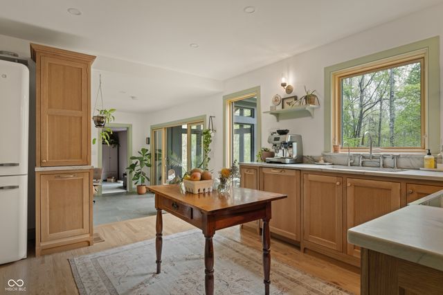 765 Bloor Lane, Zionsville, IN 46077