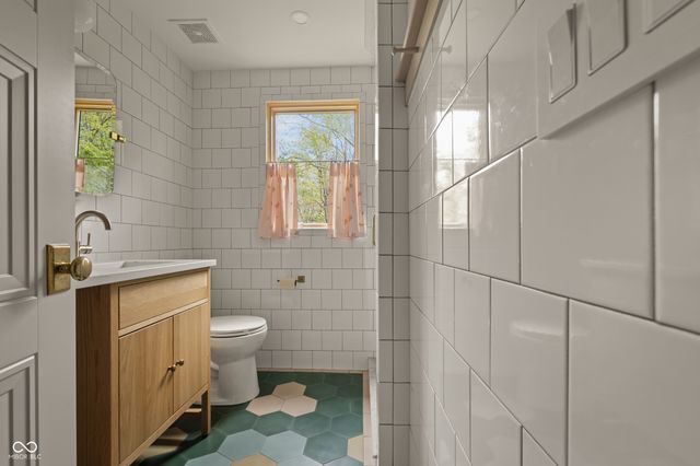 765 Bloor Lane, Zionsville, IN 46077