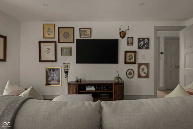 765 Bloor Lane, Zionsville, IN 46077