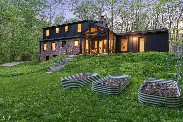 765 Bloor Lane, Zionsville, IN 46077