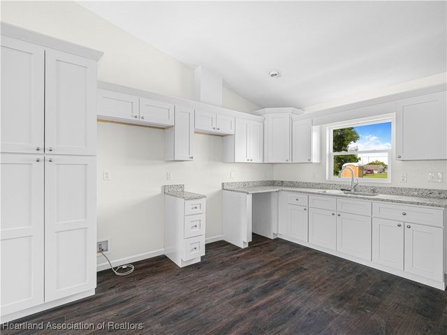 4823 Chester Avenue, Bowling Green, FL 33834