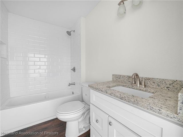 4823 Chester Avenue, Bowling Green, FL 33834