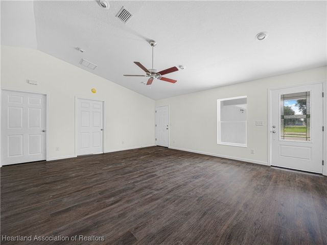 4823 Chester Avenue, Bowling Green, FL 33834