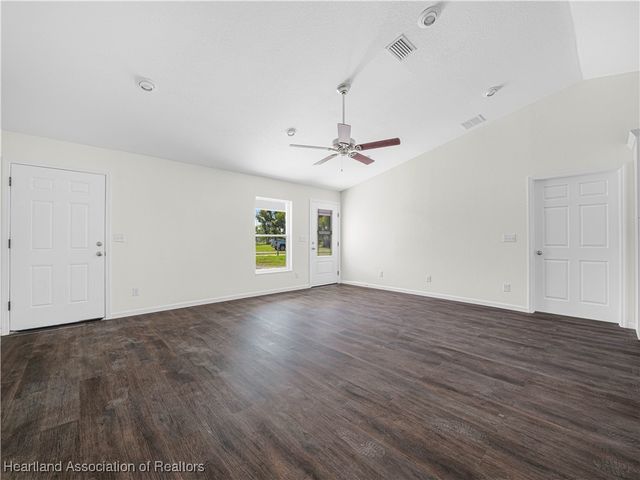 4823 Chester Avenue, Bowling Green, FL 33834