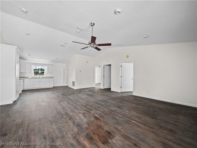 4823 Chester Avenue, Bowling Green, FL 33834